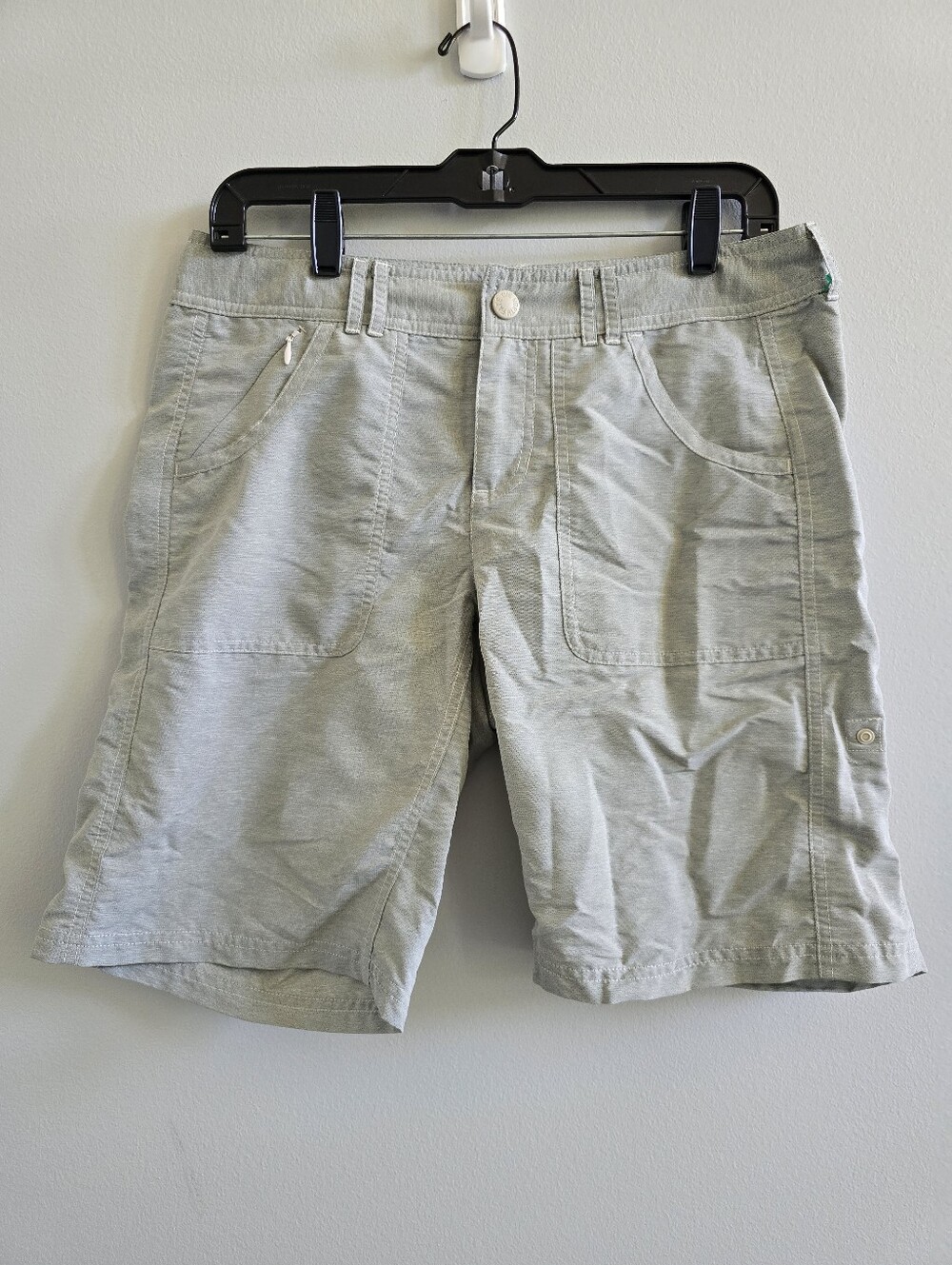 The North Face Women's Gray Hiking Cargo Shorts Size 6 Roll Tab Outdoor